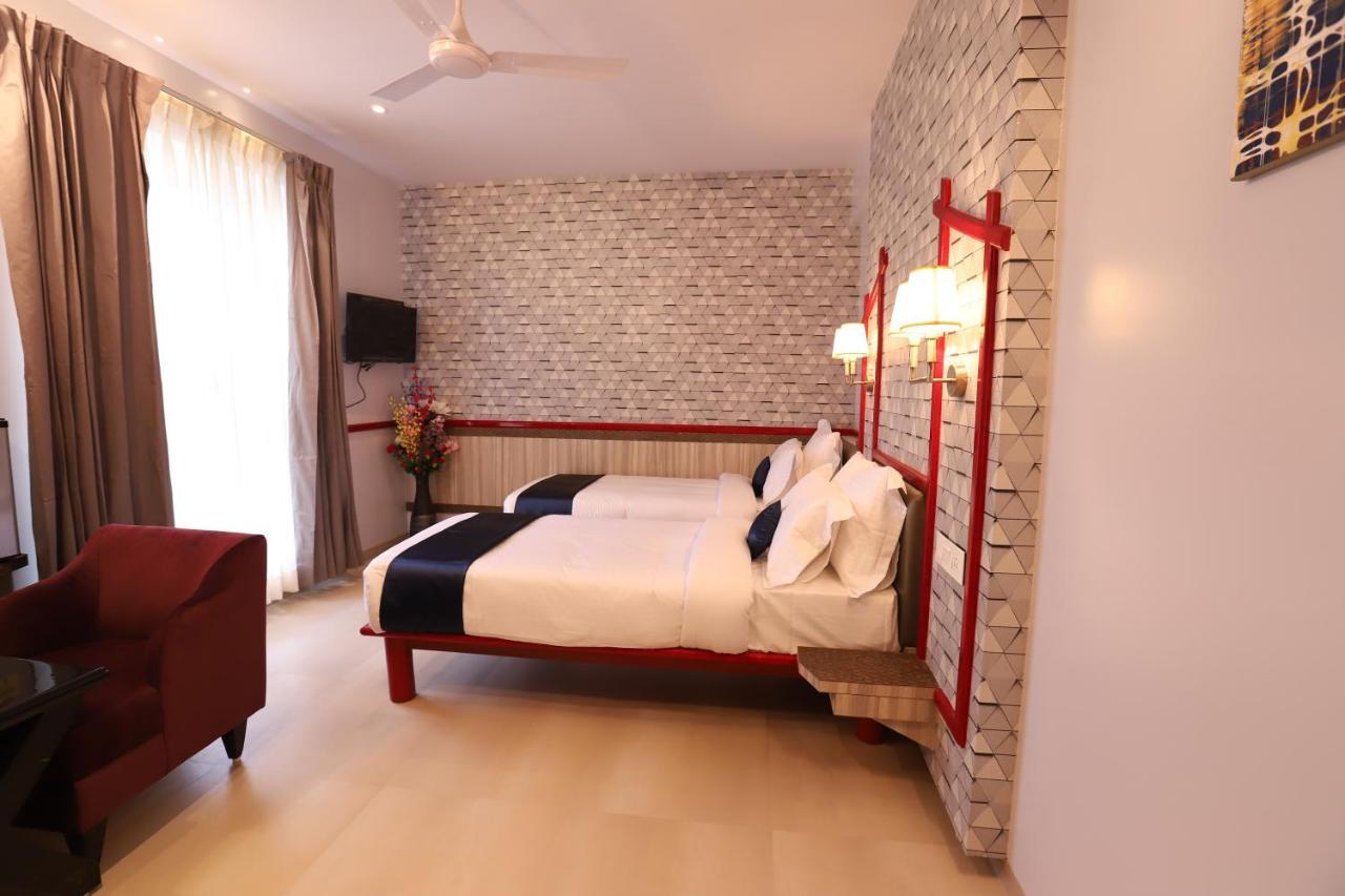 Hotel Prabha Palace أحمدناغار المظهر الخارجي الصورة