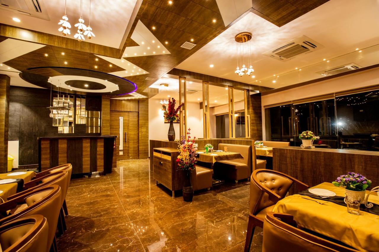 Hotel Prabha Palace أحمدناغار المظهر الخارجي الصورة