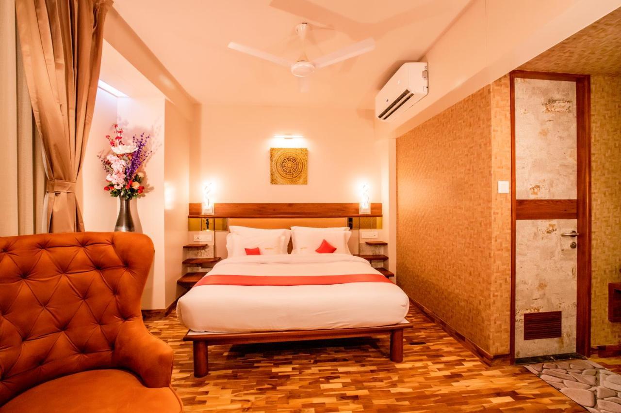 Hotel Prabha Palace أحمدناغار المظهر الخارجي الصورة